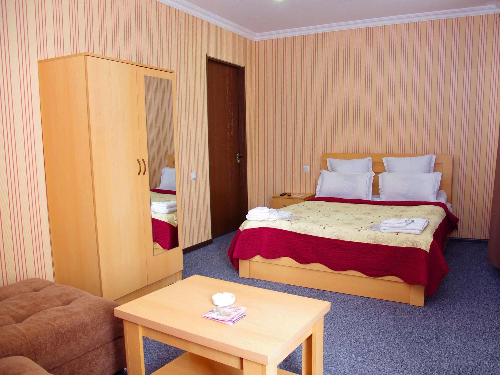 King Edward Hotel Tbilissi Extérieur photo